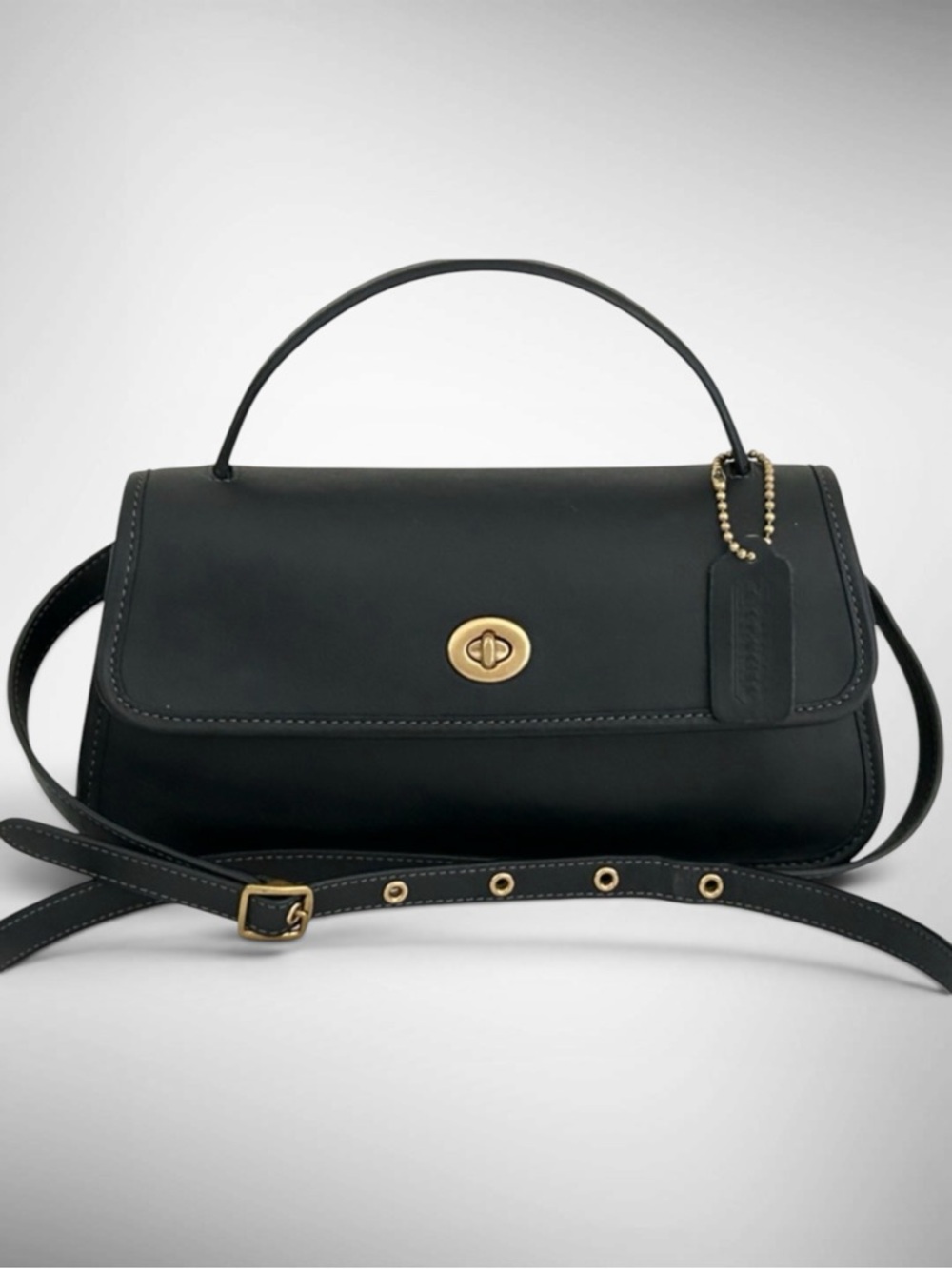 COACH “Originals” Turnlock-Clutch Glovetanned Leather COA by Real Authentication